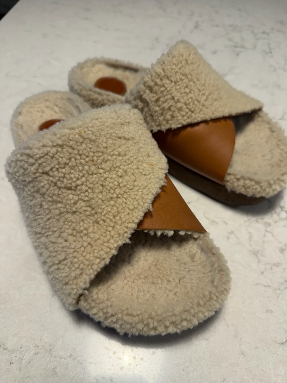 Chloe Wavy Shearling Slides Size 39
